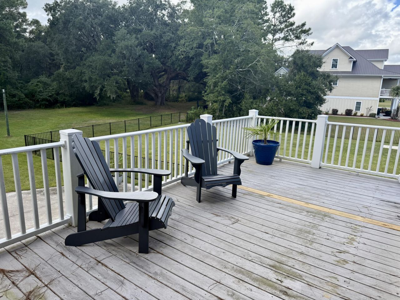 100 Oak Bay Drive Photo 14