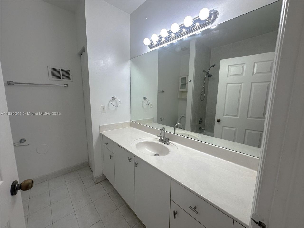 2731 NE 3rd Dr, Unit 101, Homestead, FL 33033 Photo