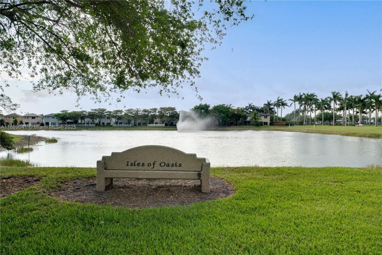 2731 NE 3rd Dr, Unit 101, Homestead, FL 33033 Photo