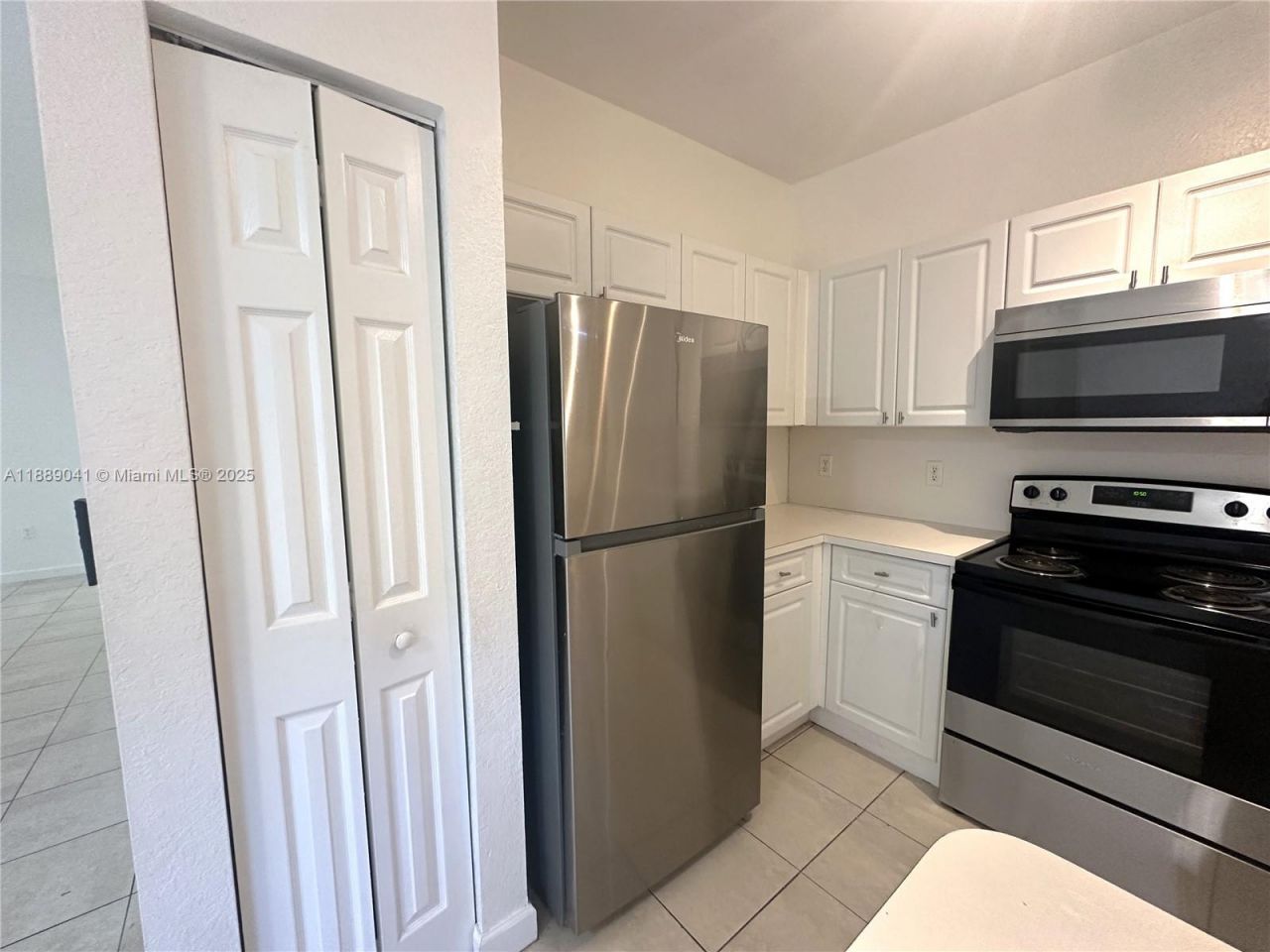 2731 NE 3rd Dr, Unit 101, Homestead, FL 33033 Photo