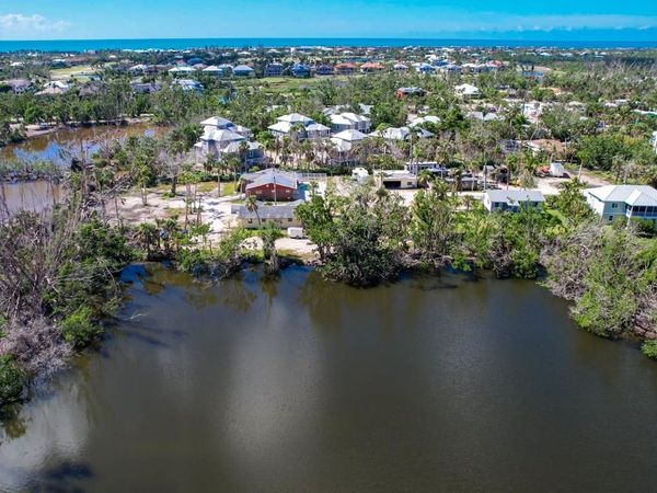 1450-1460 Court Pl, Sanibel, FL 33957