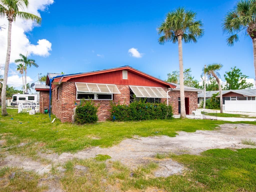 1450-1460 Court Pl, Sanibel, FL 33957 Photo
