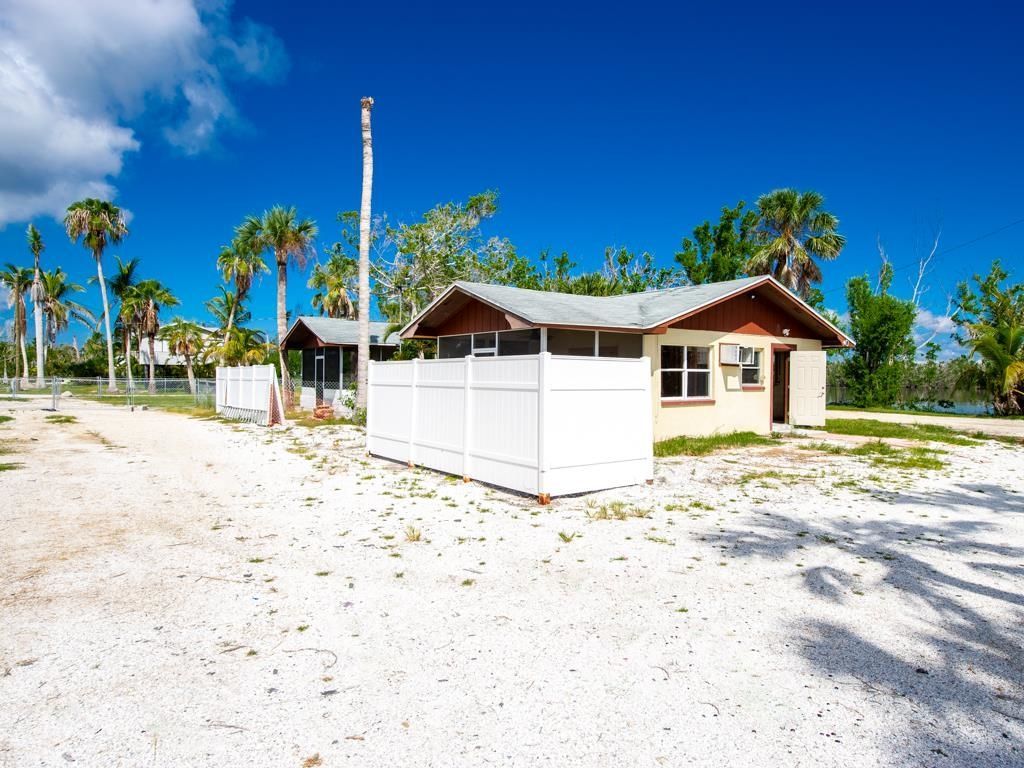 1450-1460 Court Pl, Sanibel, FL 33957 Photo