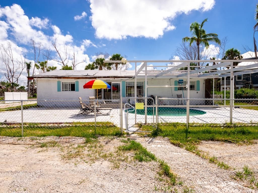 1450-1460 Court Pl, Sanibel, FL 33957 Photo