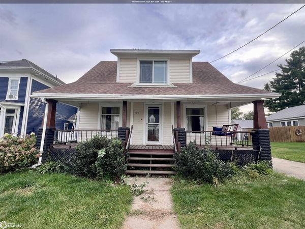 704 J Avenue, Grundy Center, IA 50638