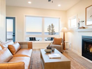 114-116 E Lakeview Drive, Silver Bay, MN 55614