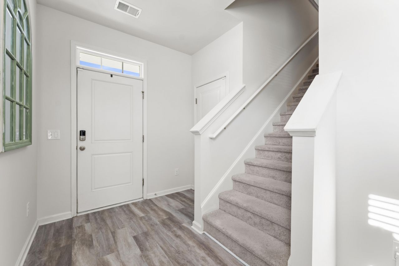 228 Goshen Road Photo 11