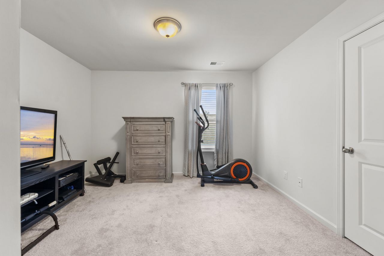 228 Goshen Road Photo 37