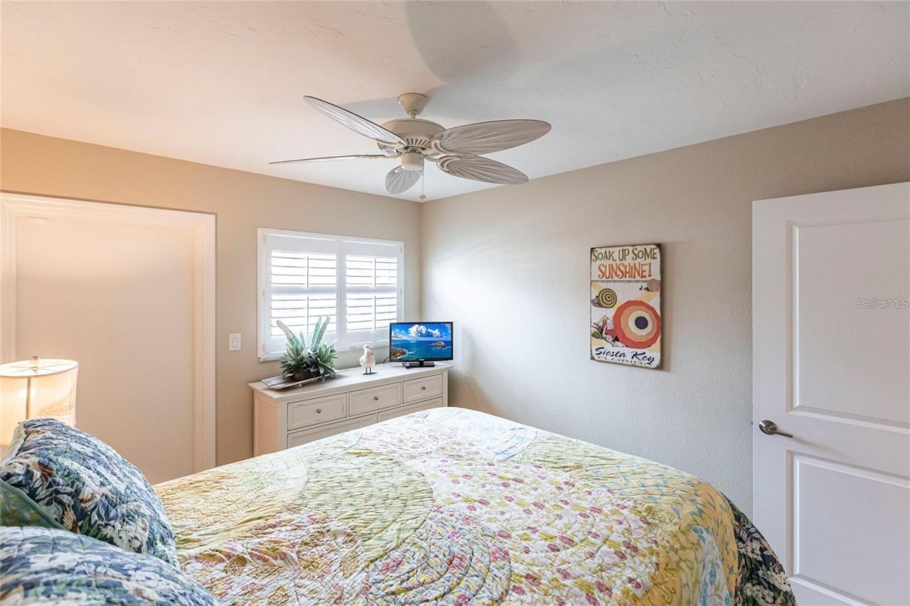 145 Avenida Messina, Unit 3, Sarasota, FL 34242 Photo