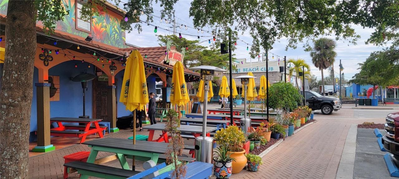 145 Avenida Messina, Unit 3, Sarasota, FL 34242 Photo