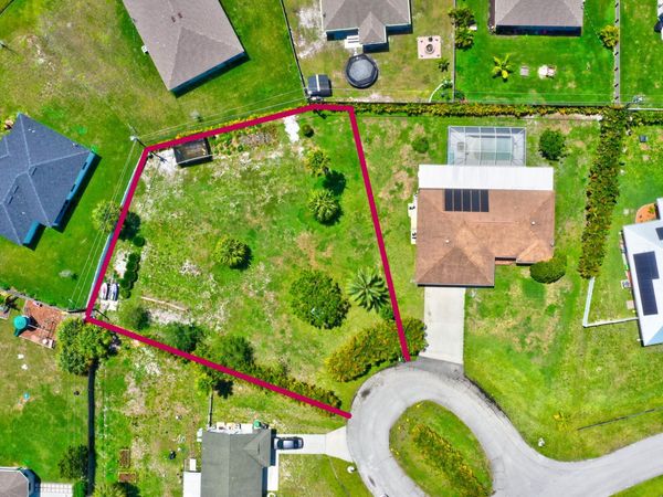 450 SW Ryder Road, Port St. Lucie, FL 34953