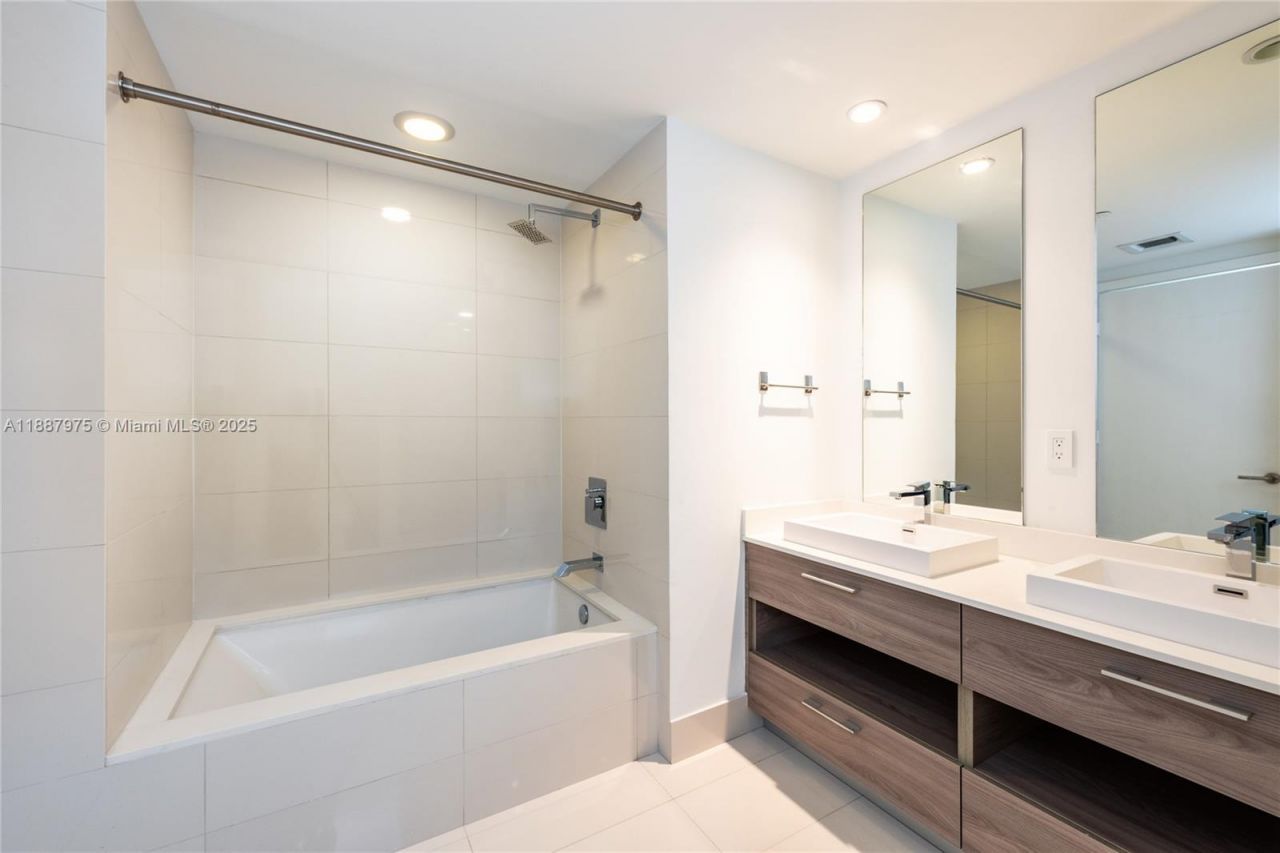 1300 S Miami Ave, Unit 1003, Miami, FL 33130 Photo