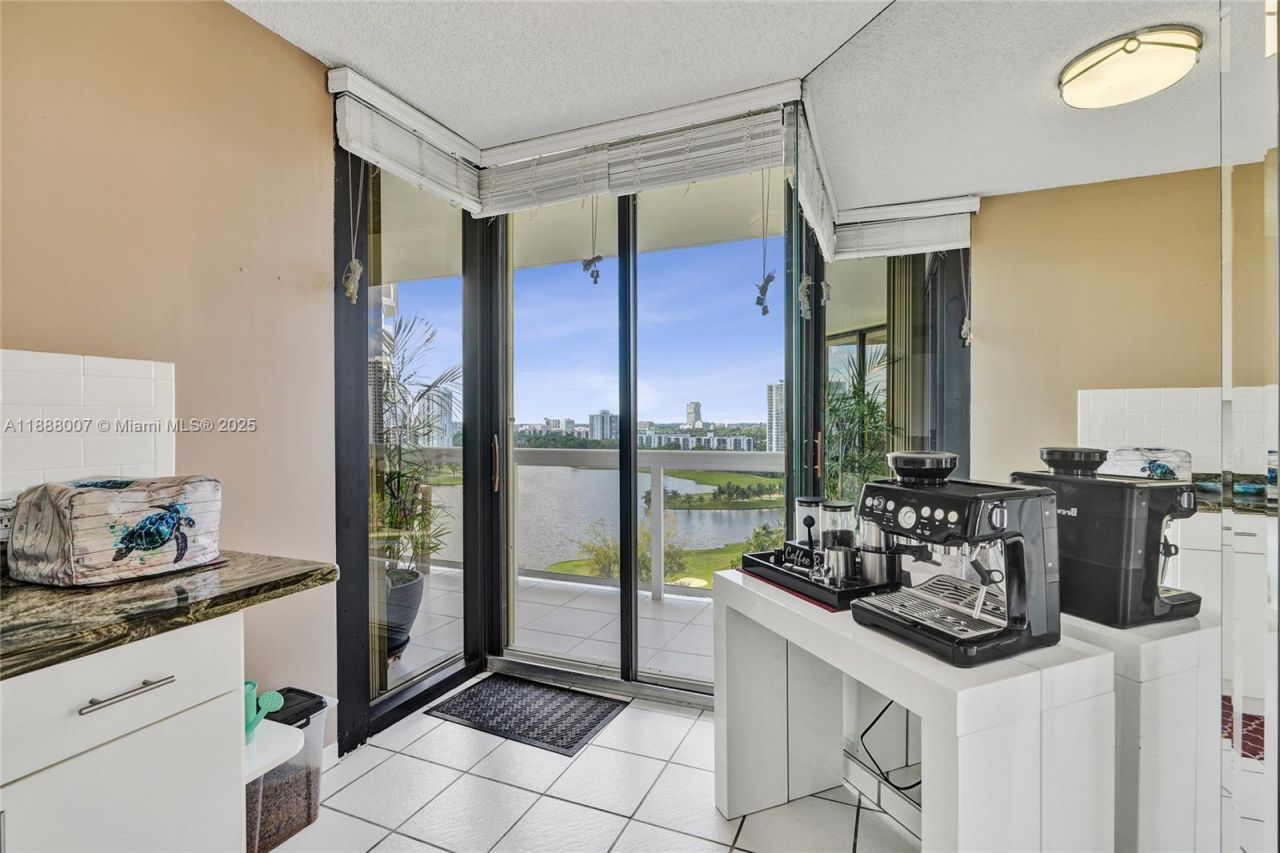 20185 E Country Club Dr, Unit 1409, Aventura, FL 33180 Photo