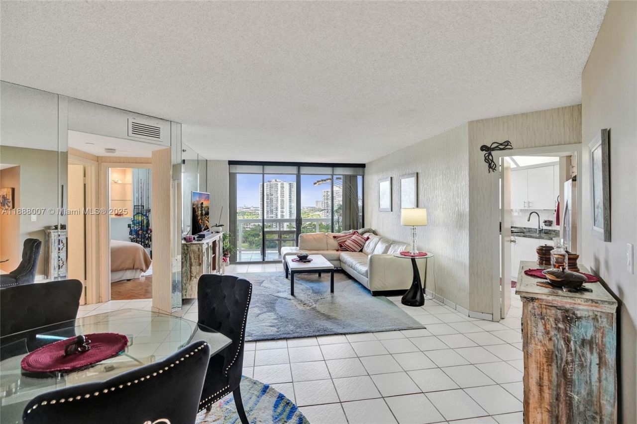 20185 E Country Club Dr, Unit 1409, Aventura, FL 33180 Photo