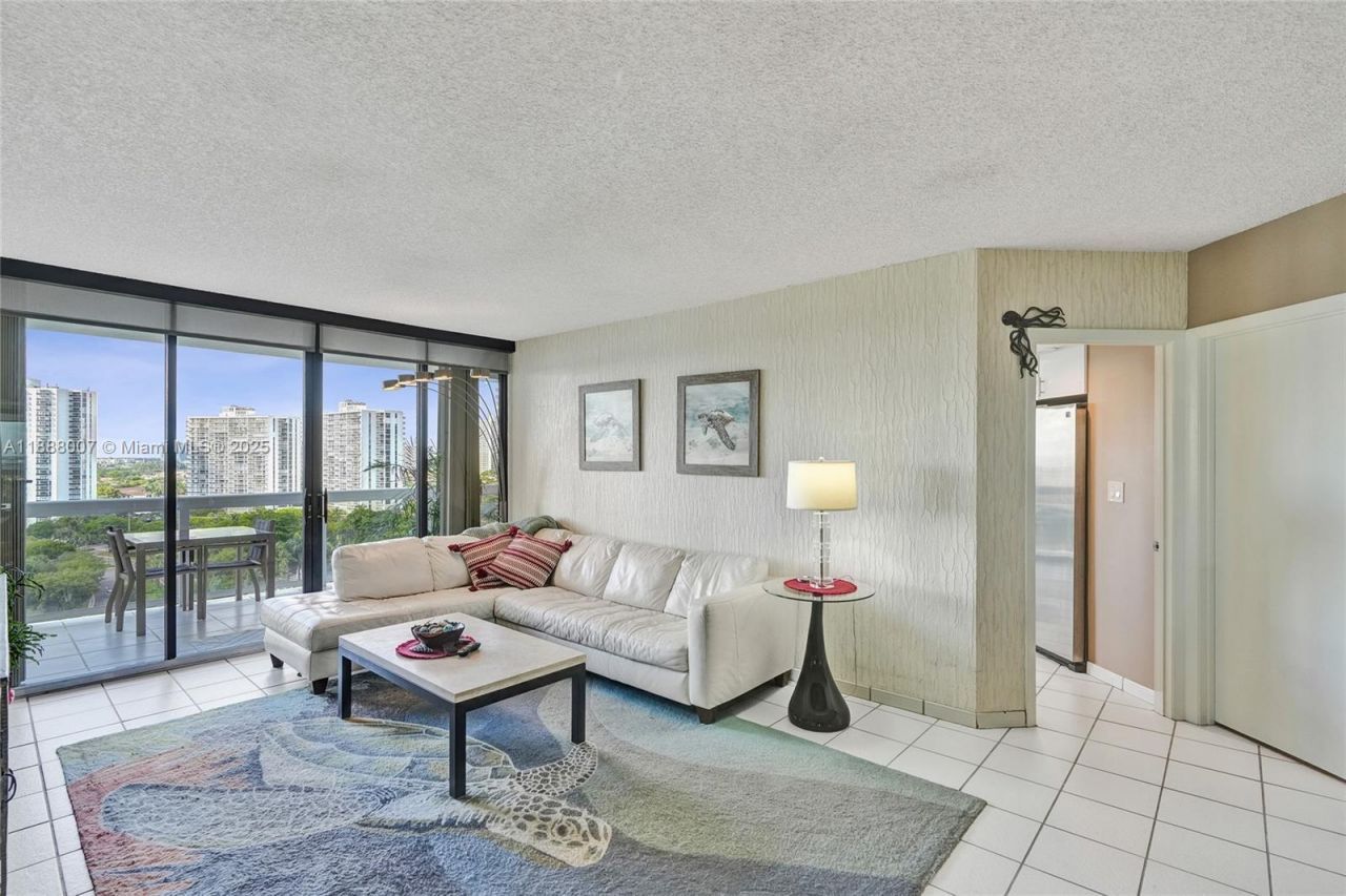 20185 E Country Club Dr, Unit 1409, Aventura, FL 33180 Photo