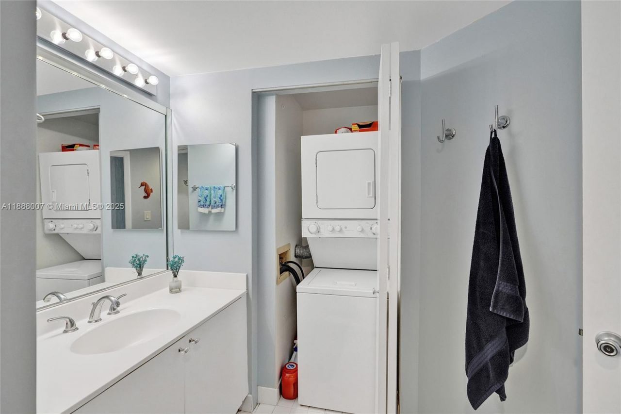 20185 E Country Club Dr, Unit 1409, Aventura, FL 33180 Photo