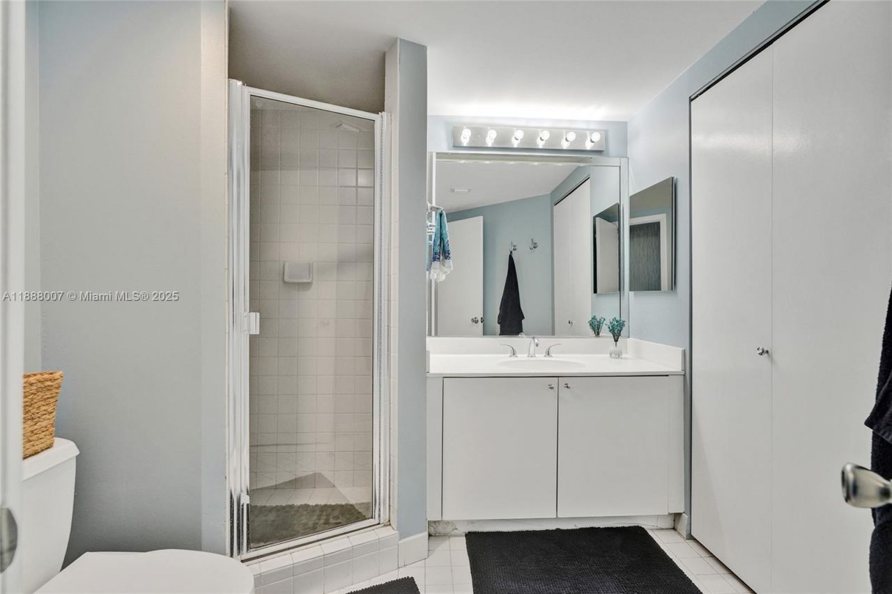 20185 E Country Club Dr, Unit 1409, Aventura, FL 33180 Photo