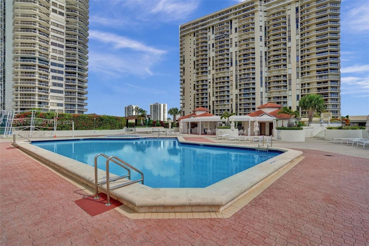 20185 E Country Club Dr, Unit 1409, Aventura, FL 33180 Photo