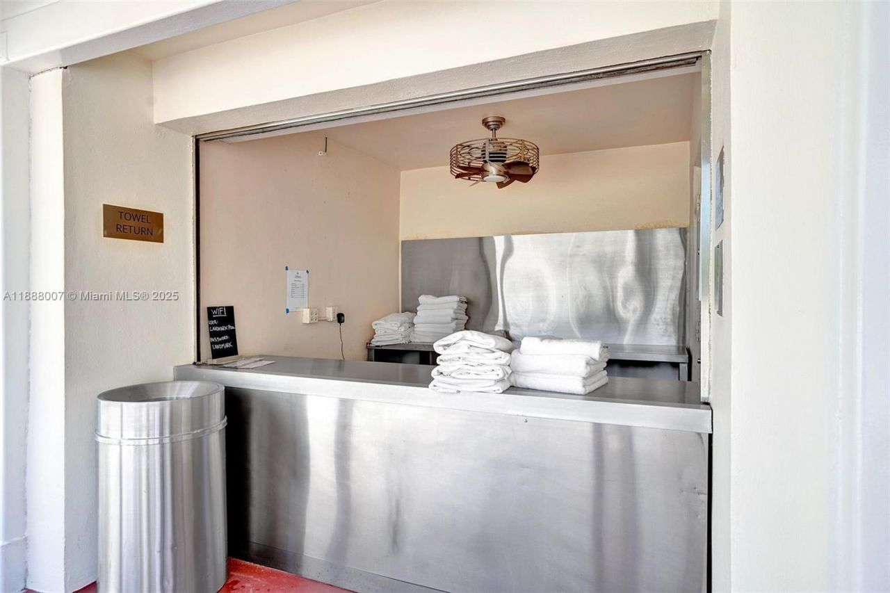 20185 E Country Club Dr, Unit 1409, Aventura, FL 33180 Photo