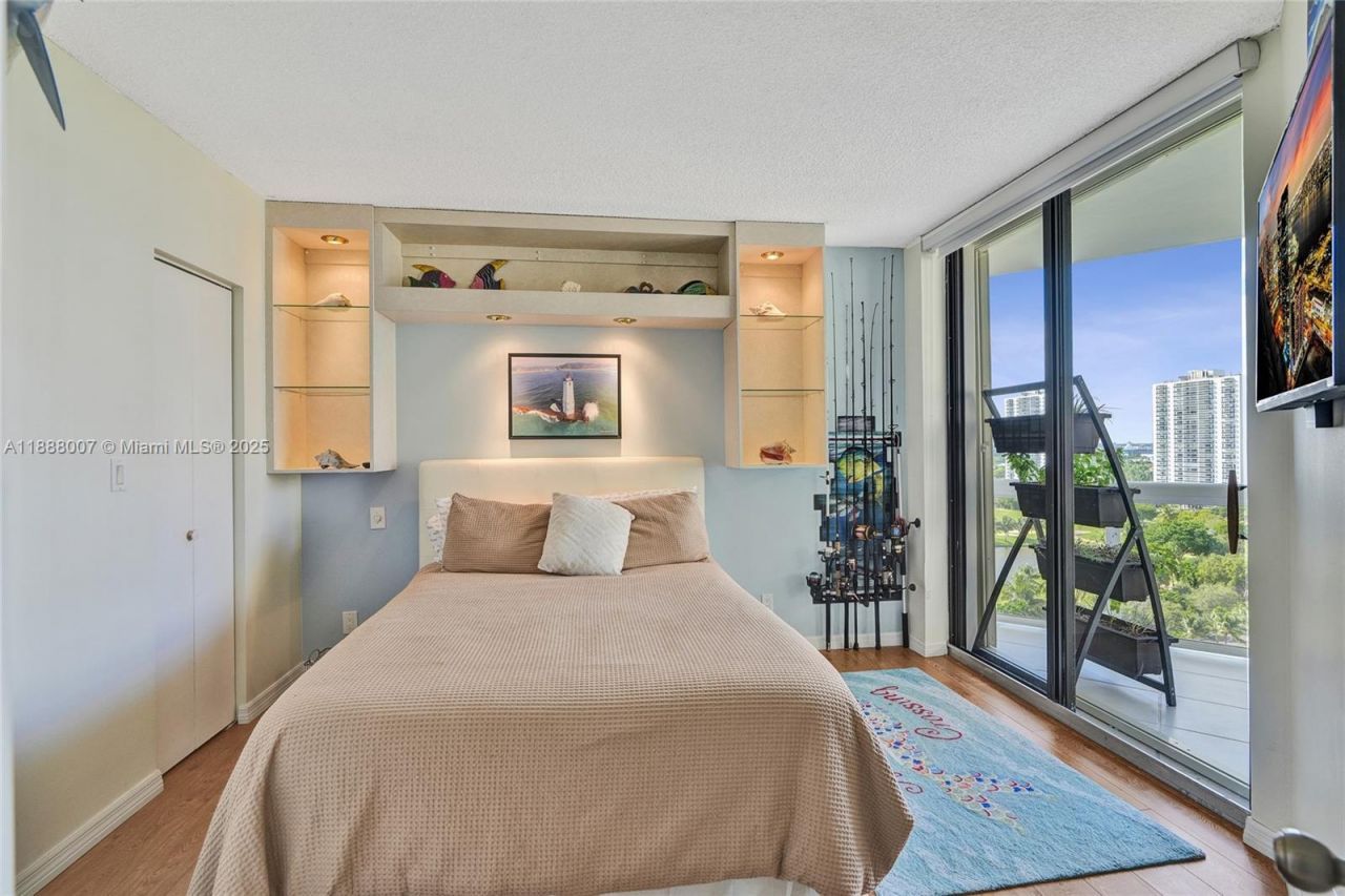 20185 E Country Club Dr, Unit 1409, Aventura, FL 33180 Photo