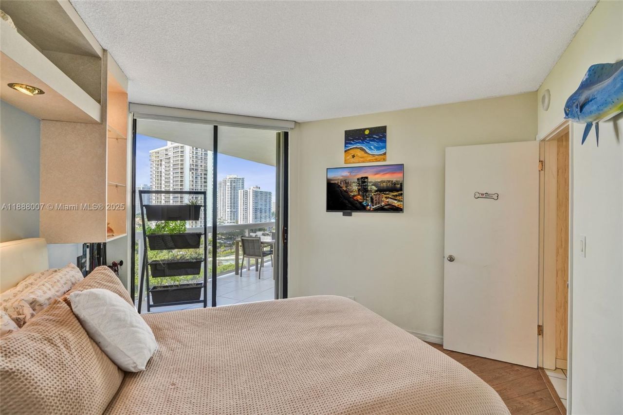 20185 E Country Club Dr, Unit 1409, Aventura, FL 33180 Photo