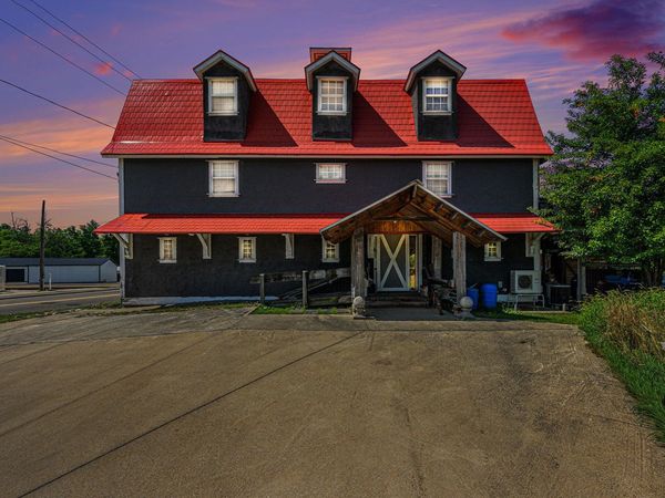 721 E Bridge Street, Plainwell, MI 49080