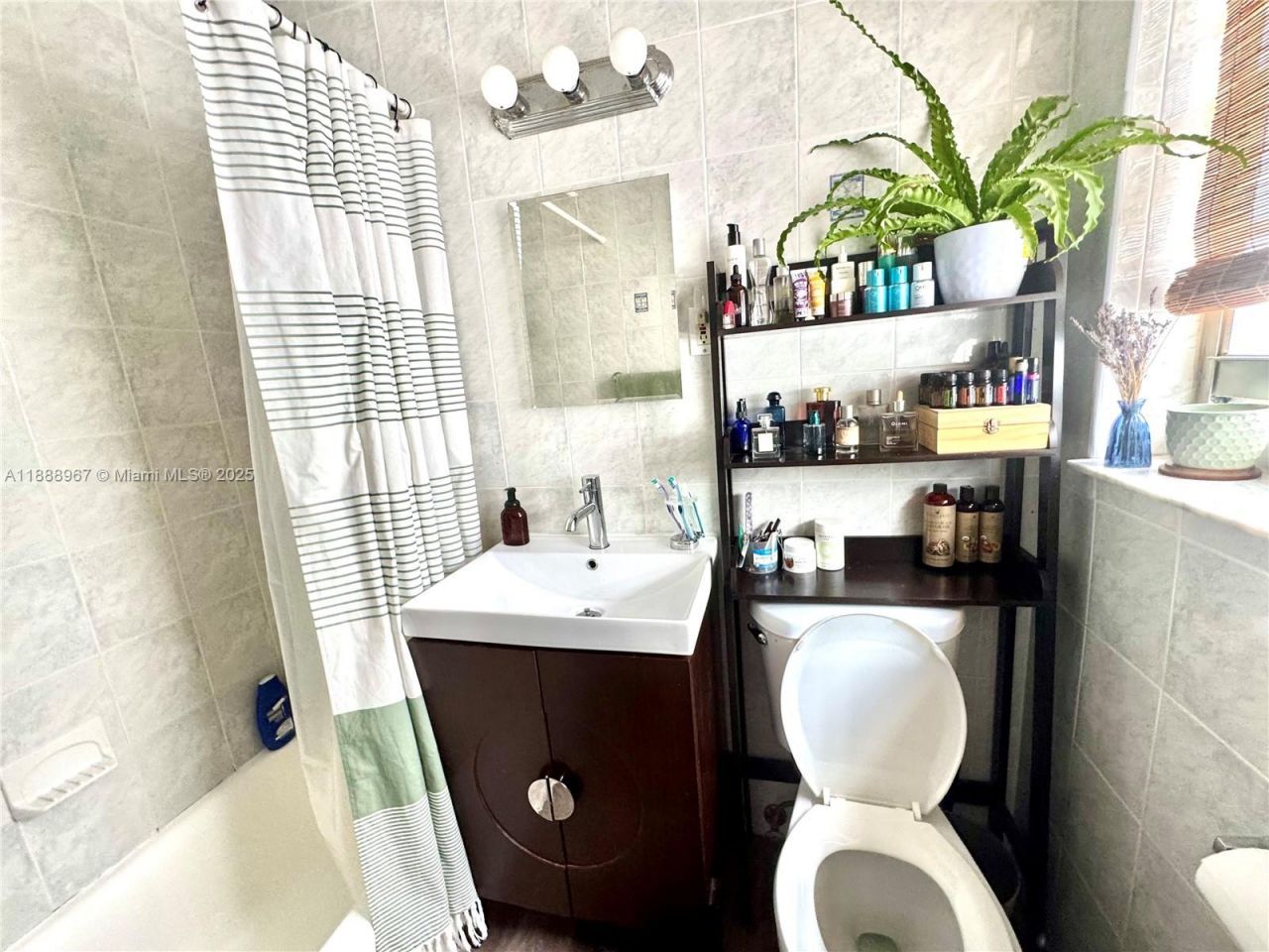 330 74th St, Unit 15, Miami Beach, FL 33141 Photo