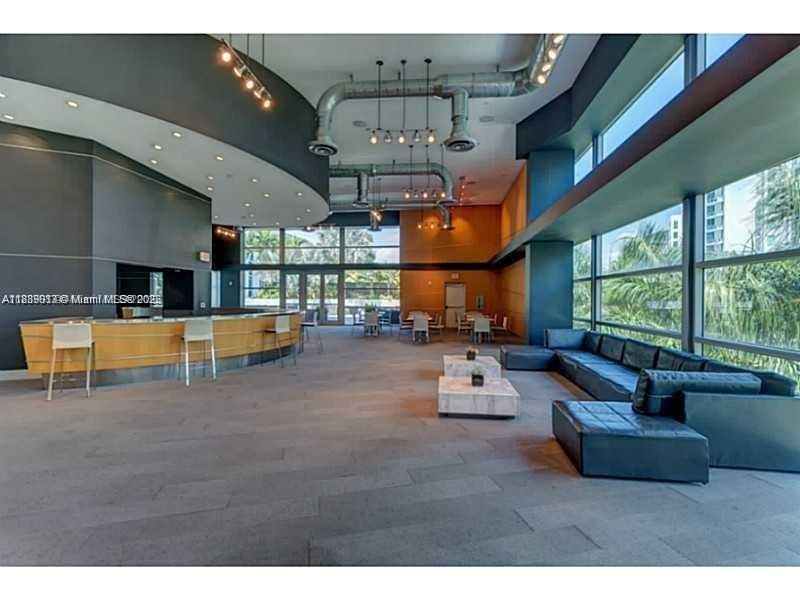 2950 NE 188th St, Unit 343, Aventura, FL 33180 Photo