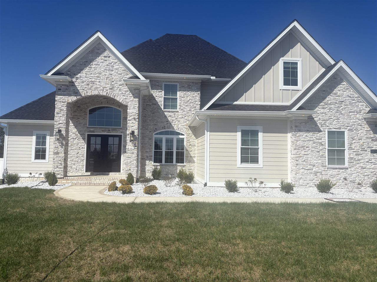 3279 Upper Gable Drive, Bowling Green, KY 42101 Main Photo