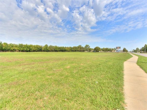 8701 S May Avenue, Oklahoma City, OK 73159