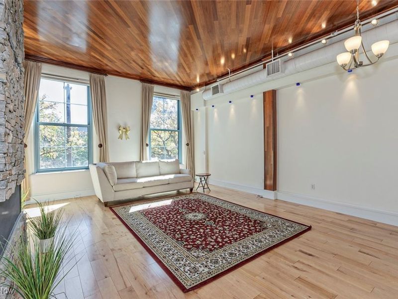 408 W Saint Clair Avenue, Unit 226, Cleveland, OH 44113 Photo 10