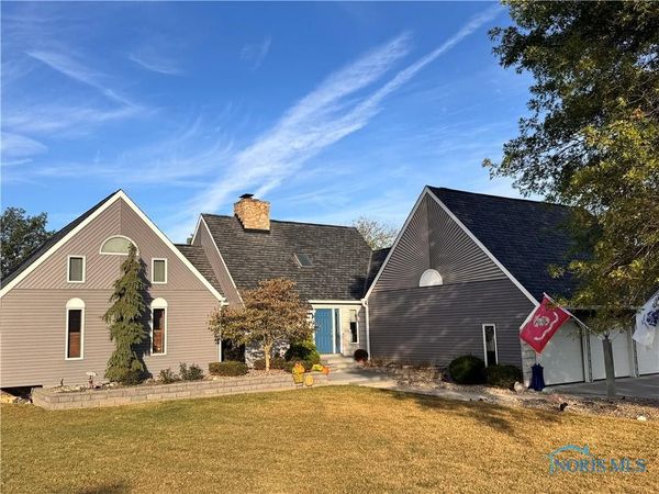 324 Dublin Lane, Bryan, OH 43506