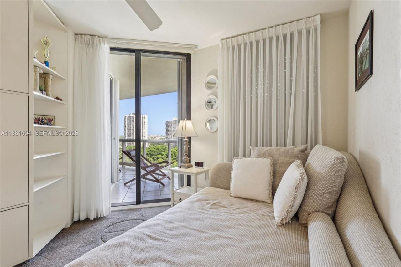 20191 E Country Club Dr, Unit 1102, Aventura, FL 33180 Photo