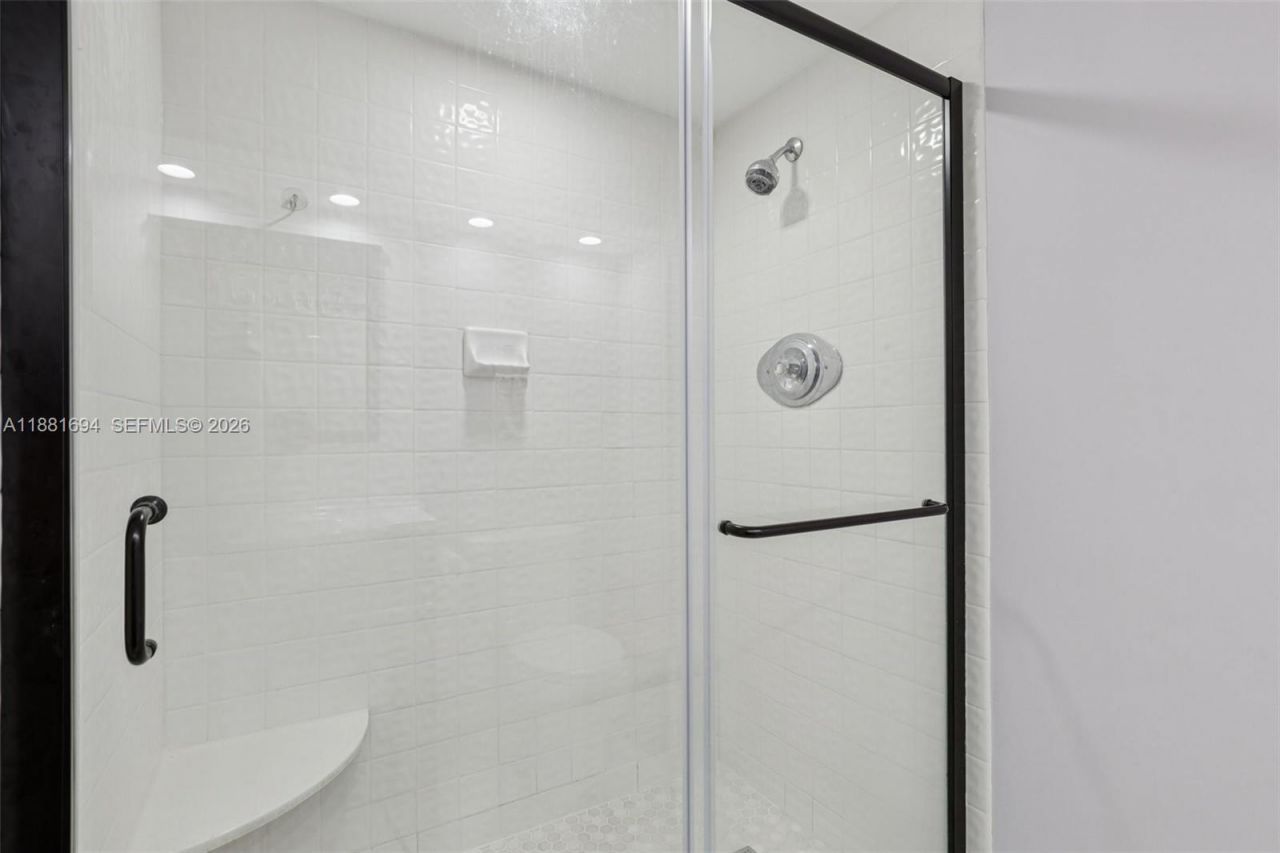 20191 E Country Club Dr, Unit 1102, Aventura, FL 33180 Photo