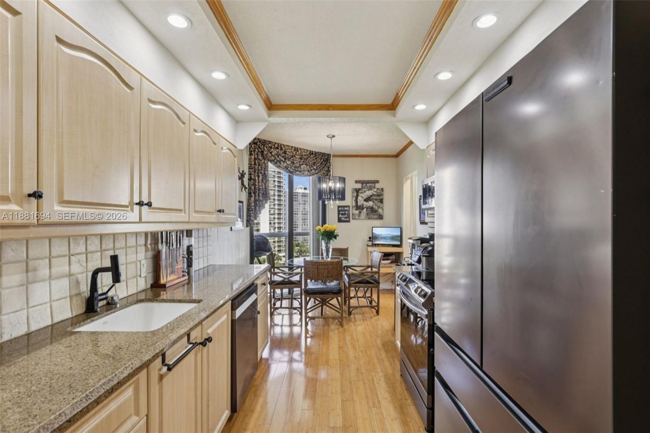 20191 E Country Club Dr, Unit 1102, Aventura, FL 33180 Photo