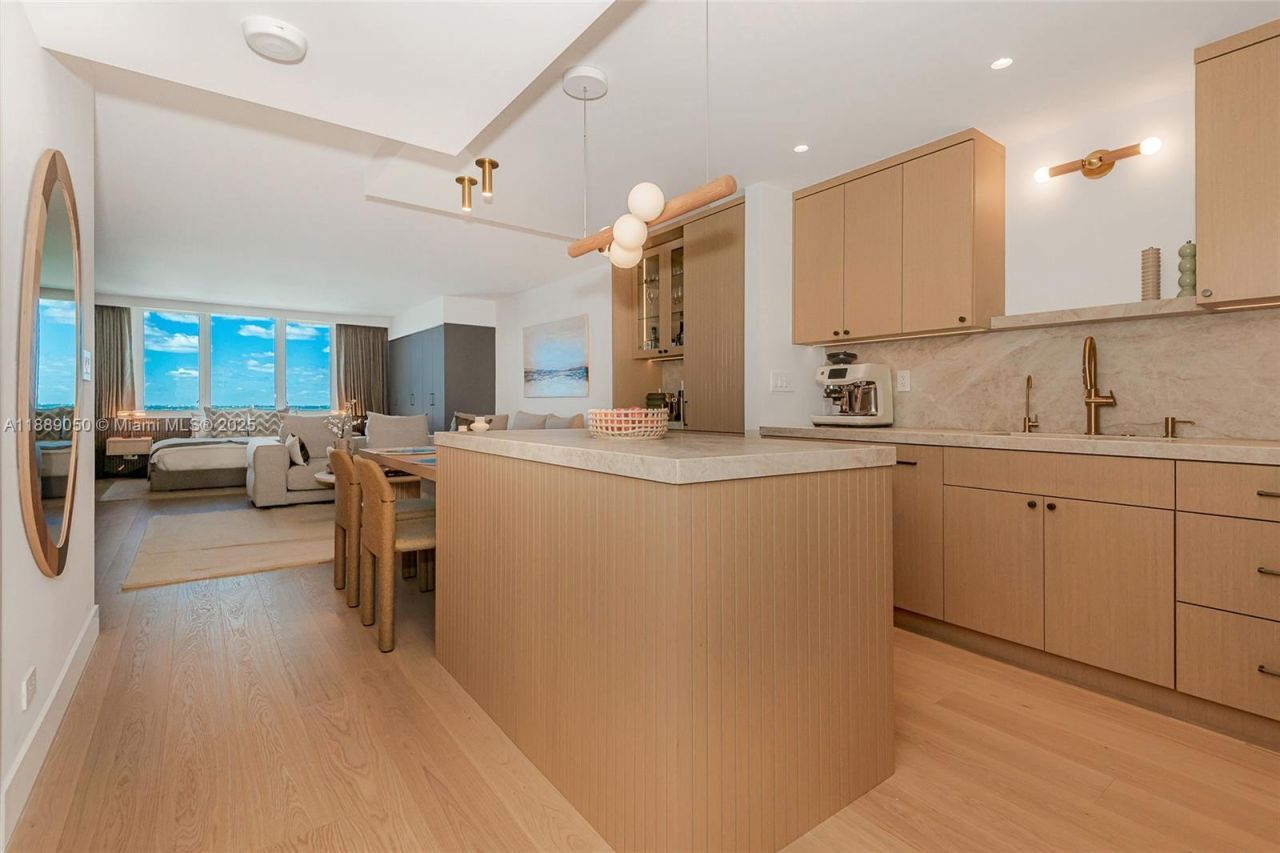 2301 Collins Ave, Unit 1527, Miami Beach, FL 33139 Photo