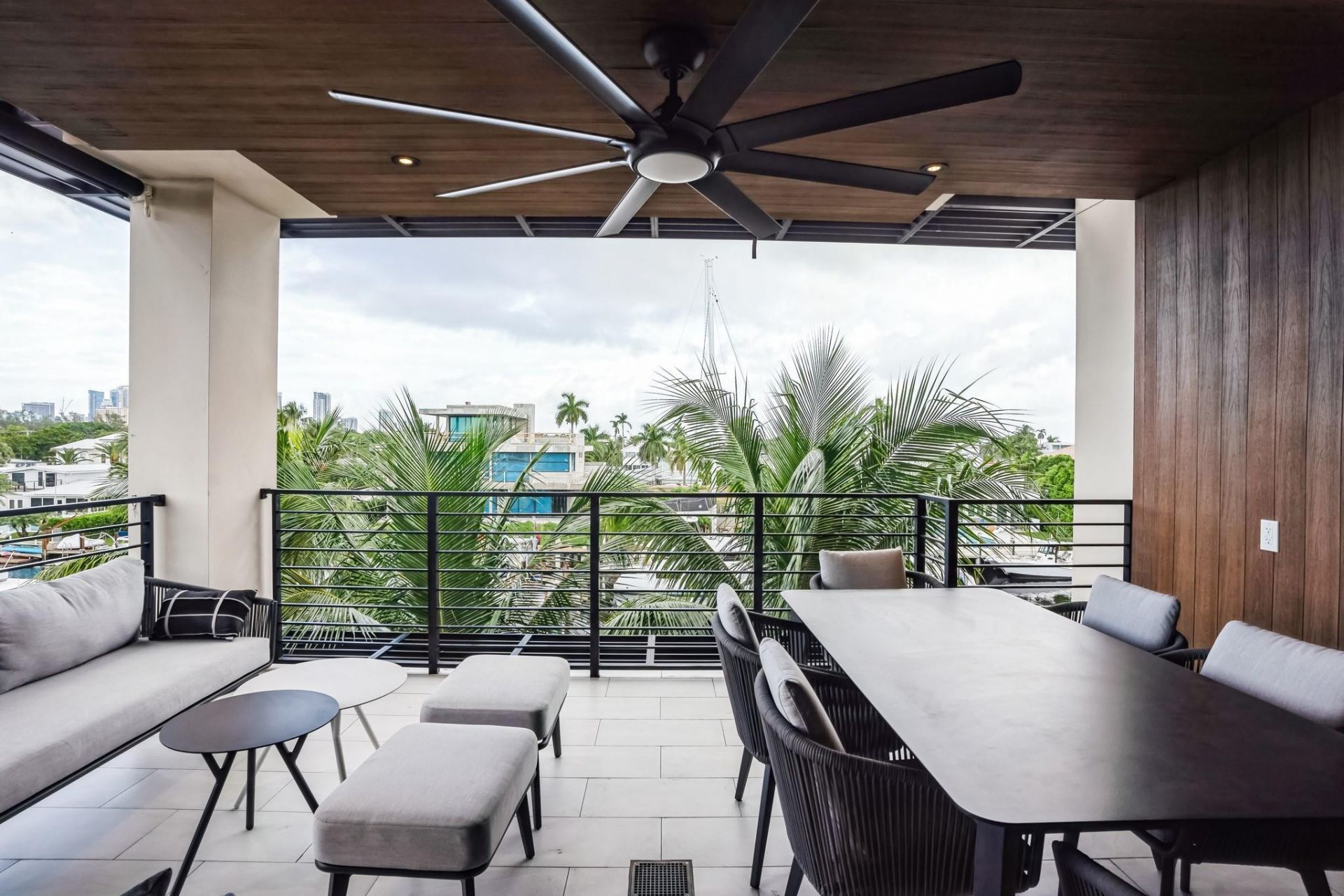 1507 SE 15th Street, Unit 302, Fort Lauderdale, FL 33316 Photo