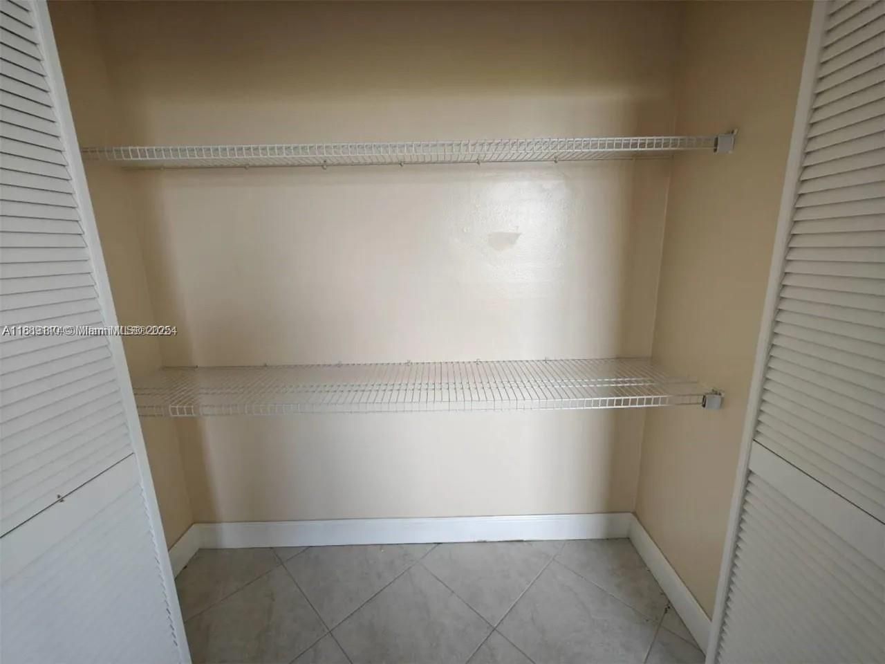 3701 N Country Club Dr, Unit 705, Aventura, FL 33180 Photo