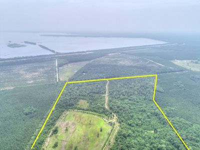 909 Getaway Lane, Pinopolis, SC 29469