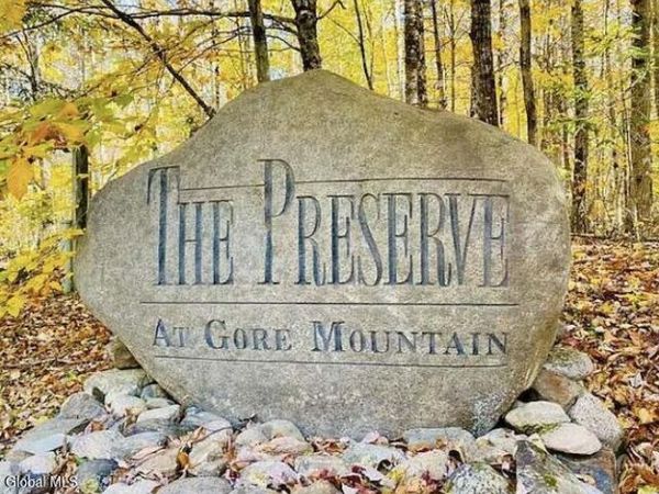 12 The Woods, North Creek, NY 12853