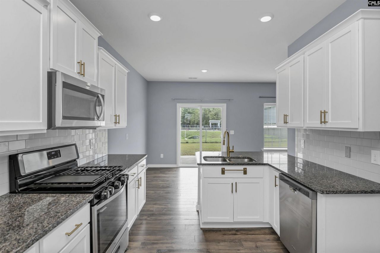 724 Channing Creek Lane Photo 16