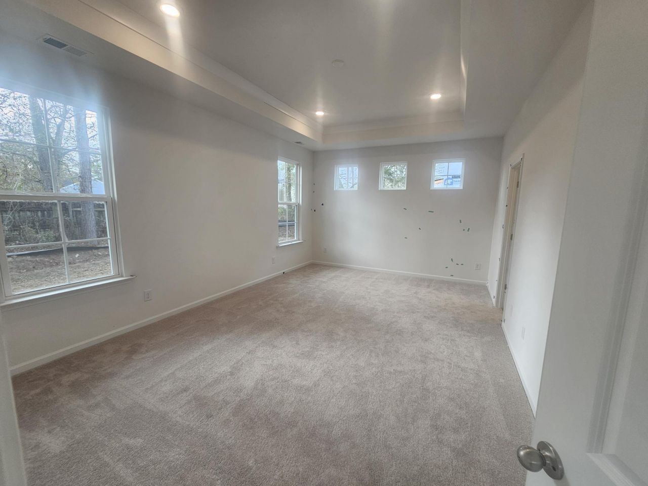 454 Cadbury Loop Photo 4