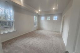 454 Cadbury Loop photo 4