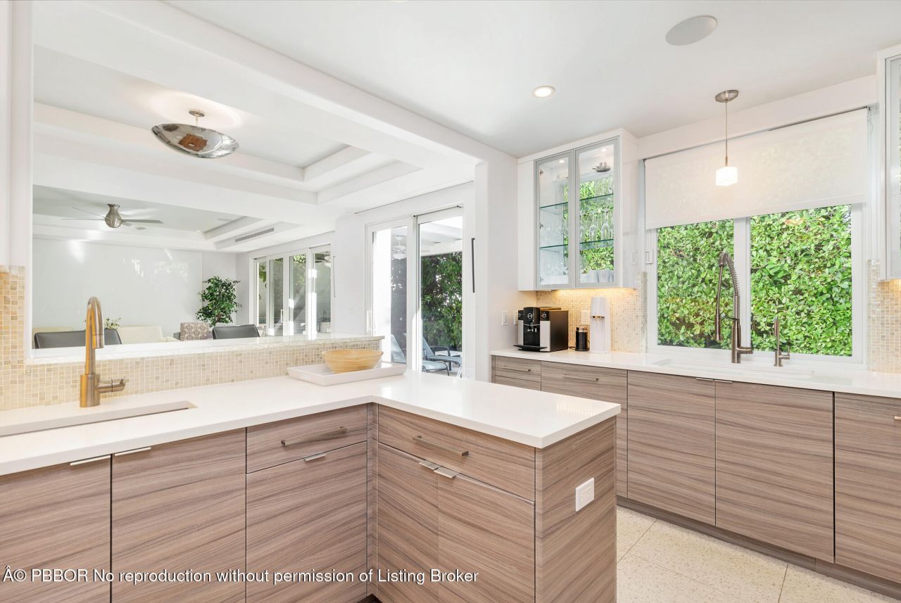 216 Colonial Lane, Palm Beach, FL 33480 Photo