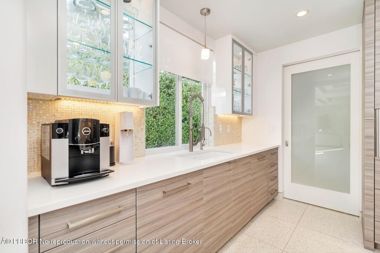 216 Colonial Lane, Palm Beach, FL 33480 Photo