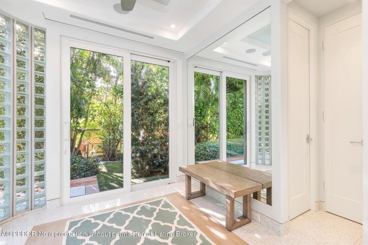 216 Colonial Lane, Palm Beach, FL 33480 Photo