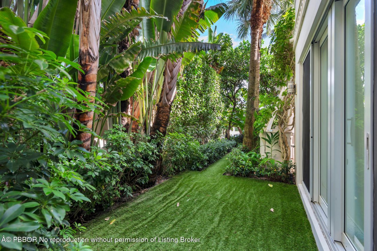 216 Colonial Lane, Palm Beach, FL 33480 Photo