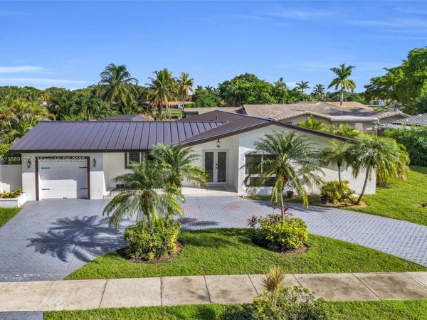 7211 Bamboo St, Miami Lakes, FL 33014