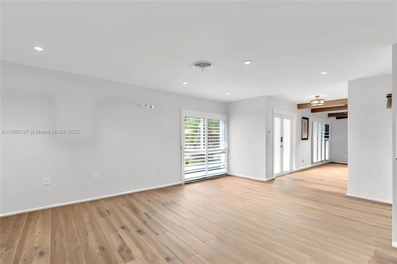 7211 Bamboo St, Miami Lakes, FL 33014 Photo