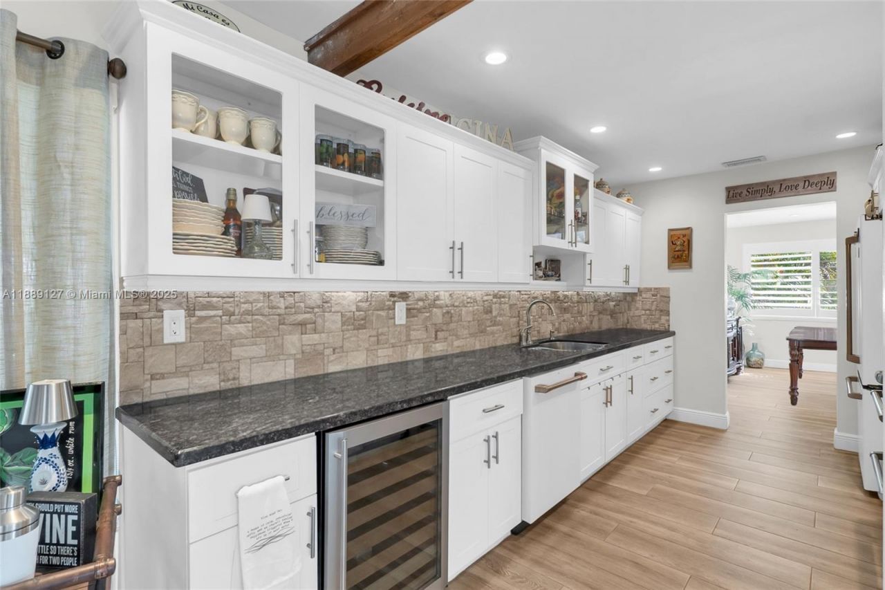 7211 Bamboo St, Miami Lakes, FL 33014 Photo